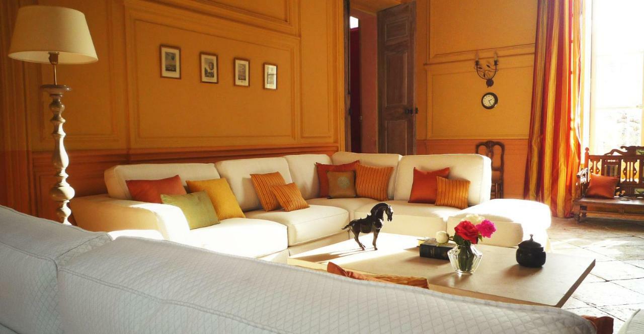 Domaine Des Escaunes Sernhac エクステリア 写真